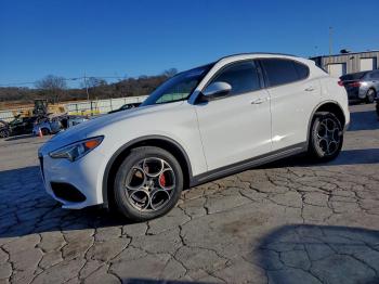  Salvage Alfa Romeo Stelvio