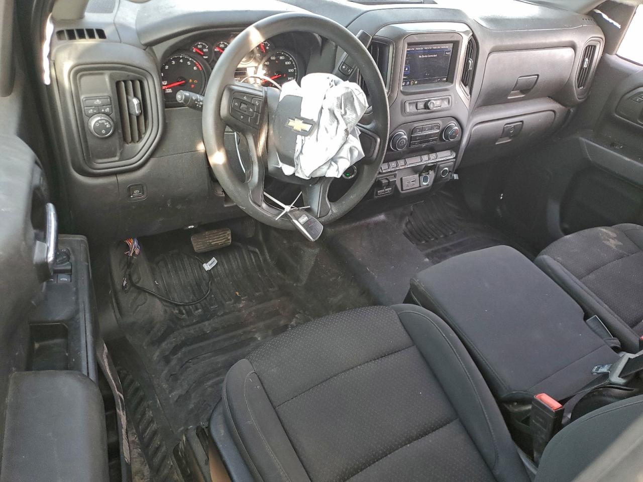 Chevrolet Silverado C1500 Image 3