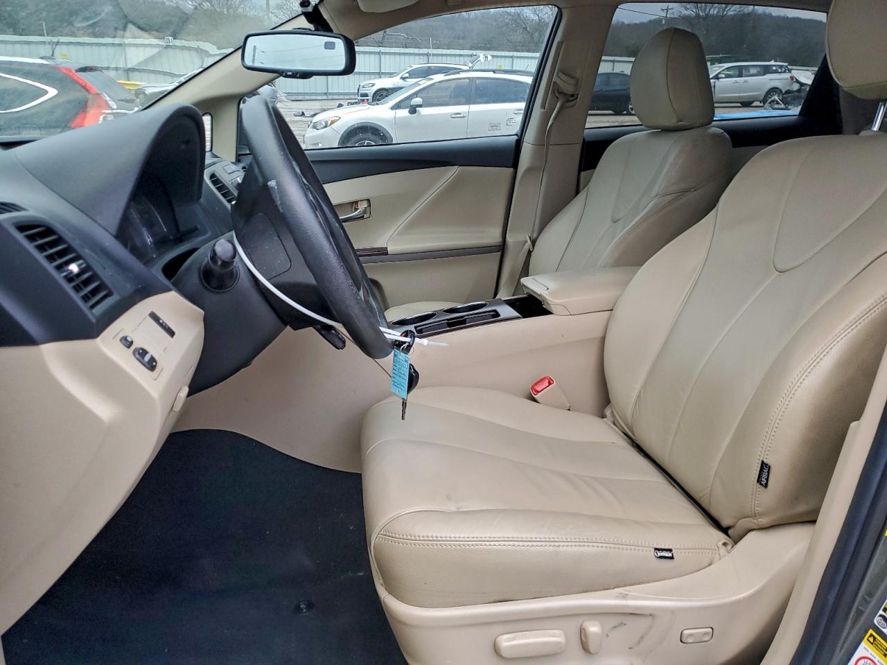 Toyota Venza Le Image 9