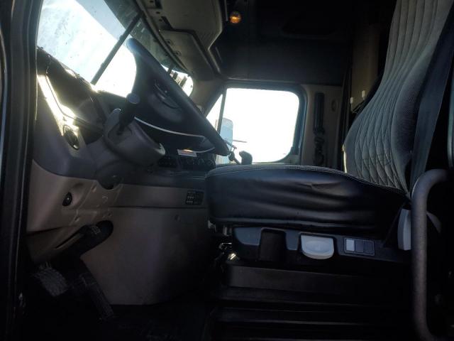 Freightliner Cascadia 1 Image 10