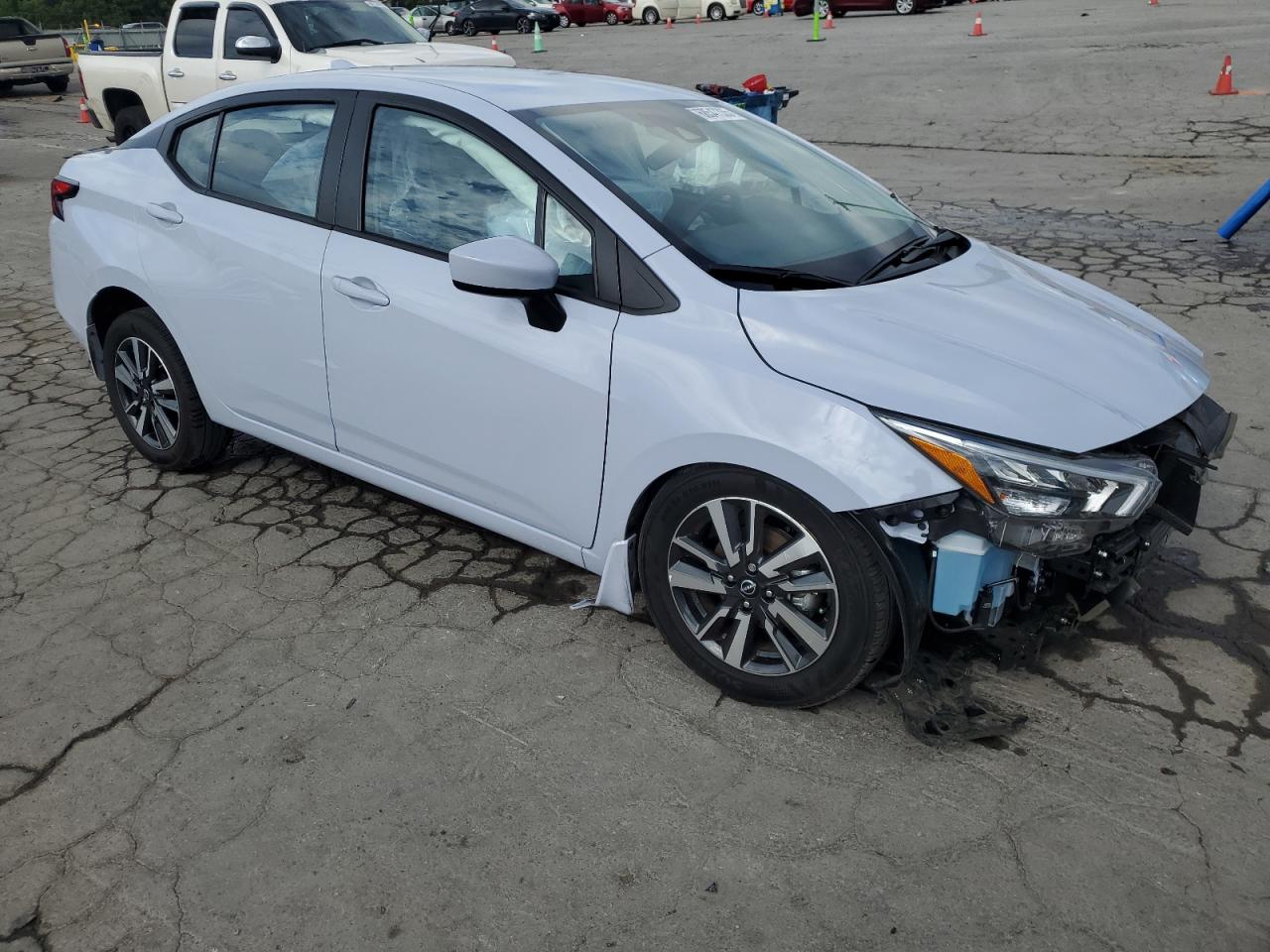 Nissan Versa Sv Image 10