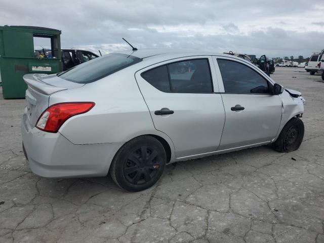 Nissan Versa S Image 6
