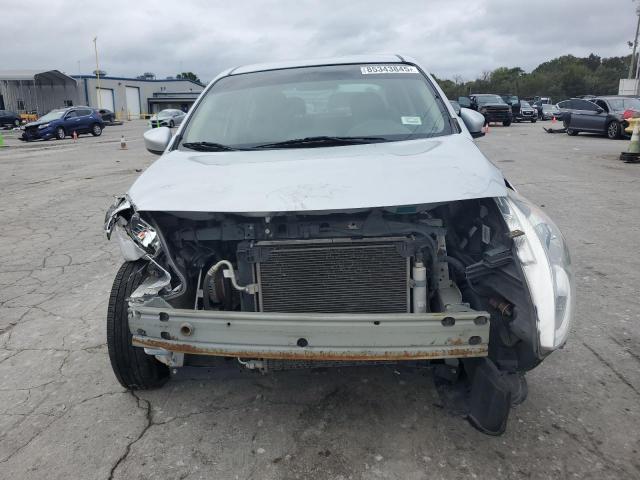 Nissan Versa S Image 4