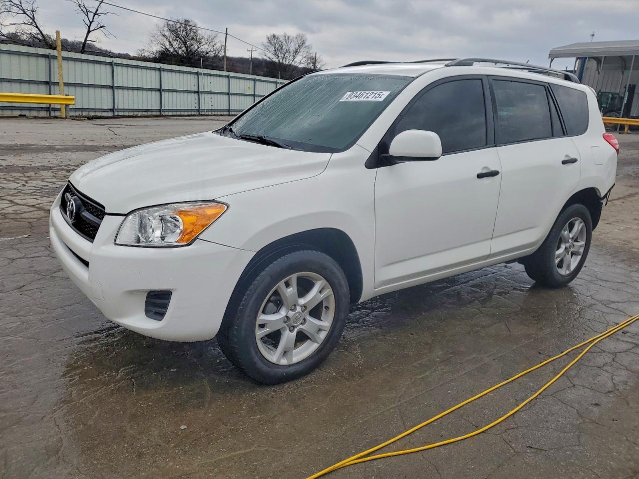 Toyota RAV4 Image 1