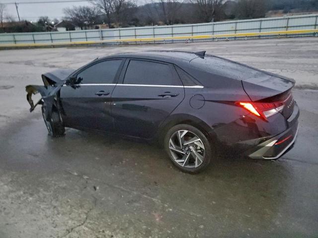 Hyundai ELANTRA Limited Image 2