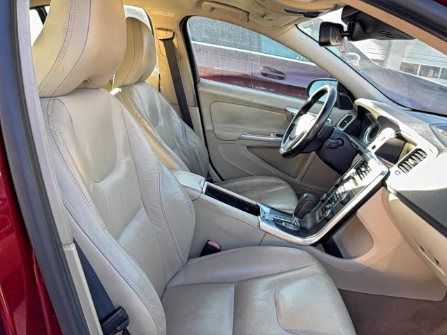 Volvo S60 T5 Image 10