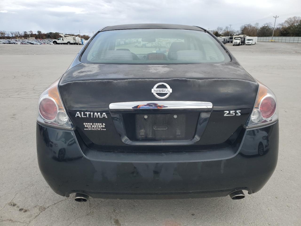 Nissan Altima 2.5 Image 2