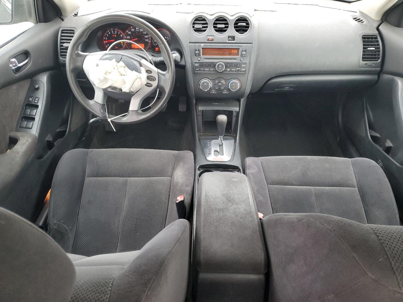 Nissan Altima 2.5 Image 11