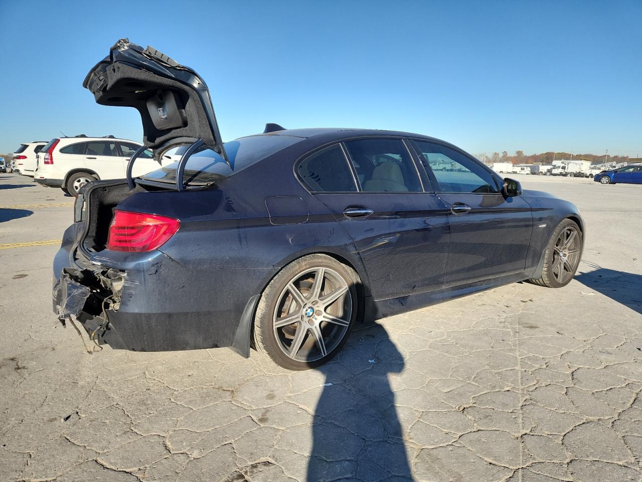 BMW 5 Series I Image 11