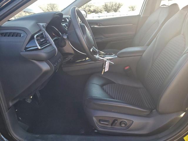 Toyota Camry Se Image 10