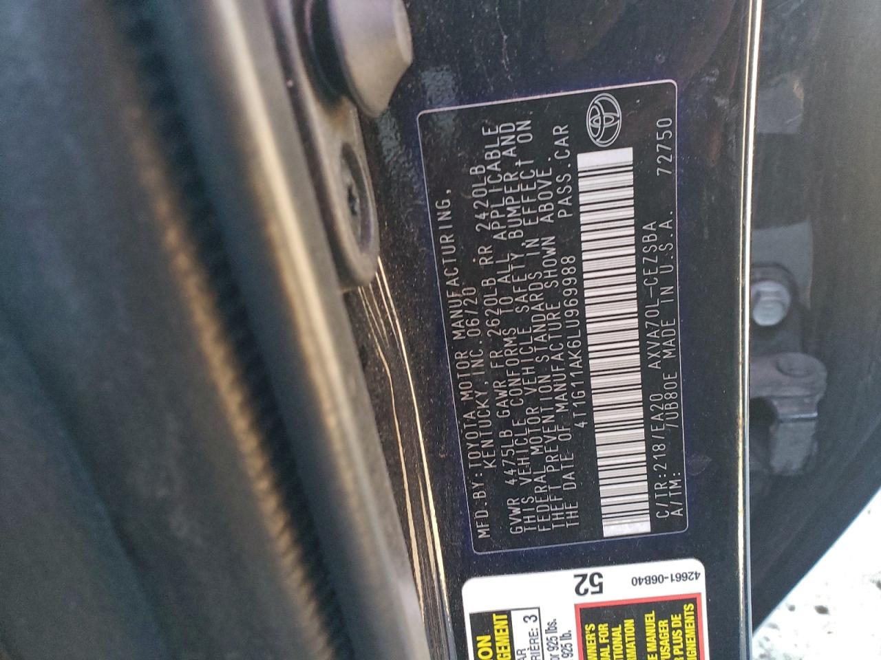 Toyota Camry Se Image 11