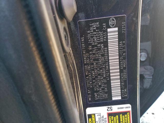 Toyota Camry Se Image 11