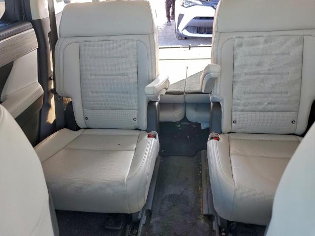 Hyundai SANTA FE Calligraphy Image 13