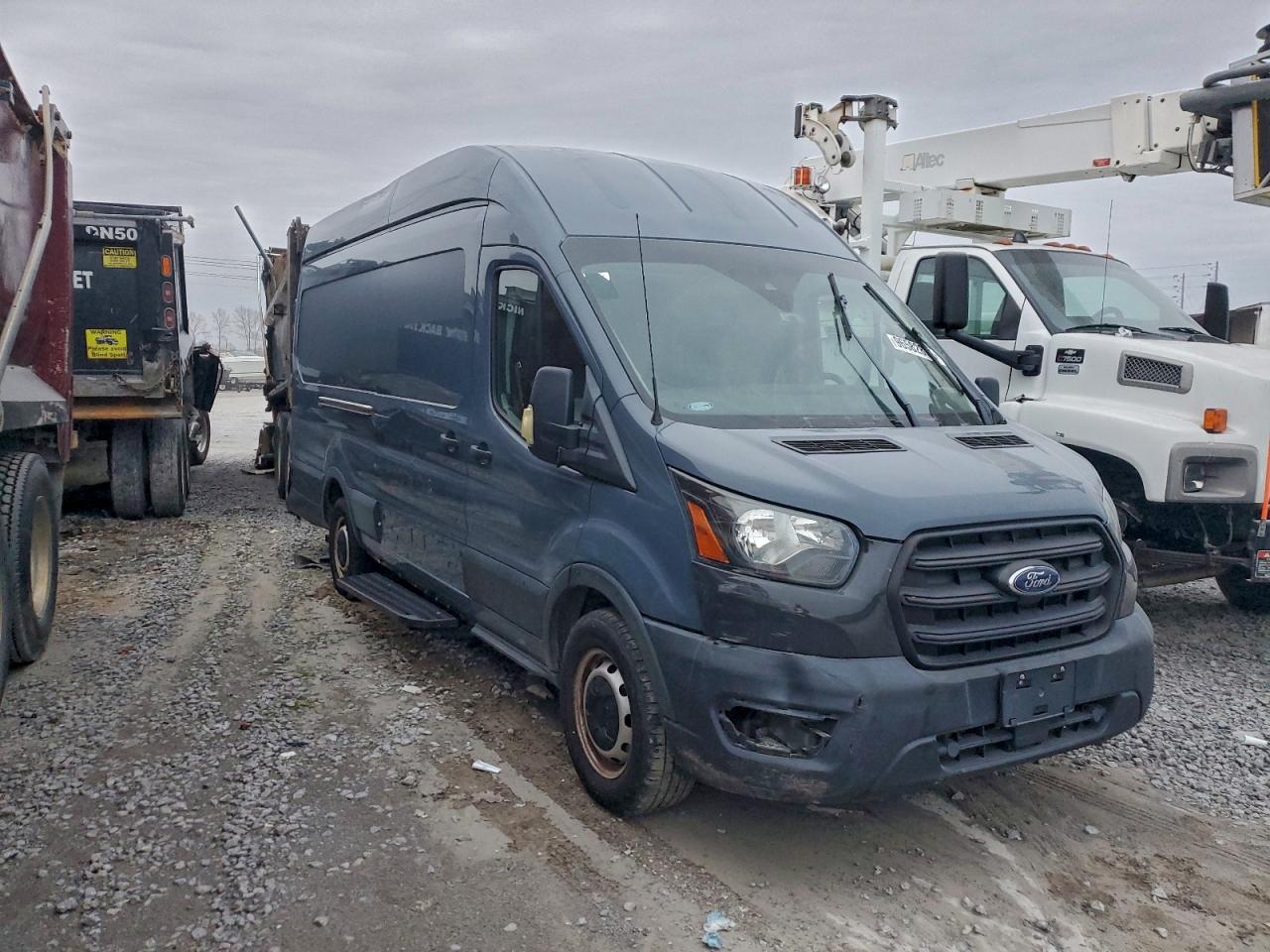 Ford Transit T-250 Image 1