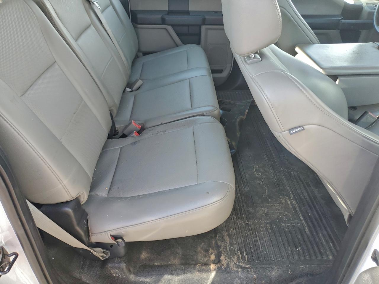 Ford F-350 Super Duty Image 12