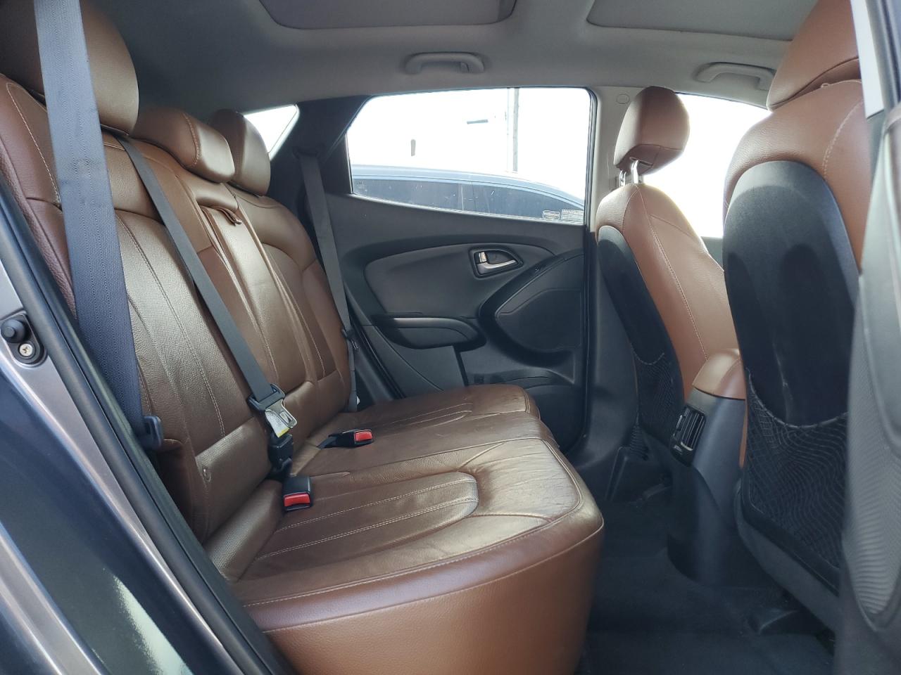 Hyundai TUCSON Gls Image 13