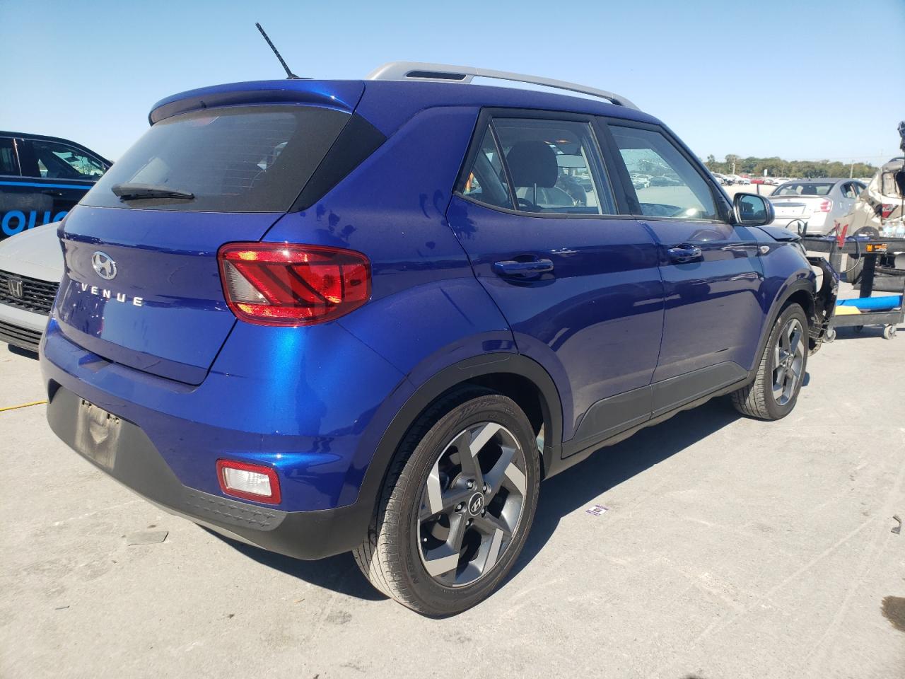 Hyundai VENUE Sel Image 3