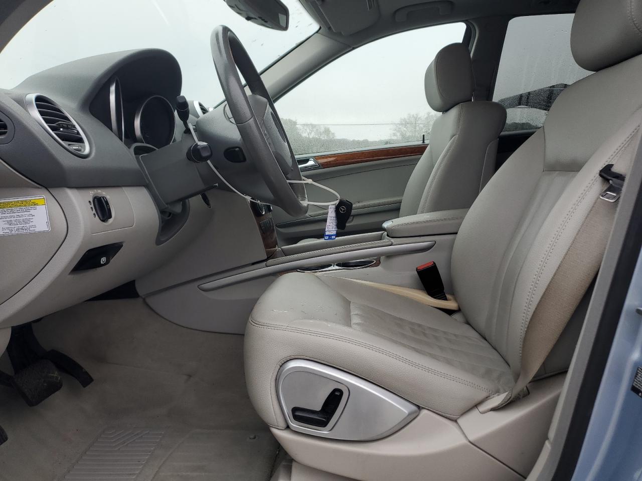 Mercedes-Benz M-Class 350 Image 4