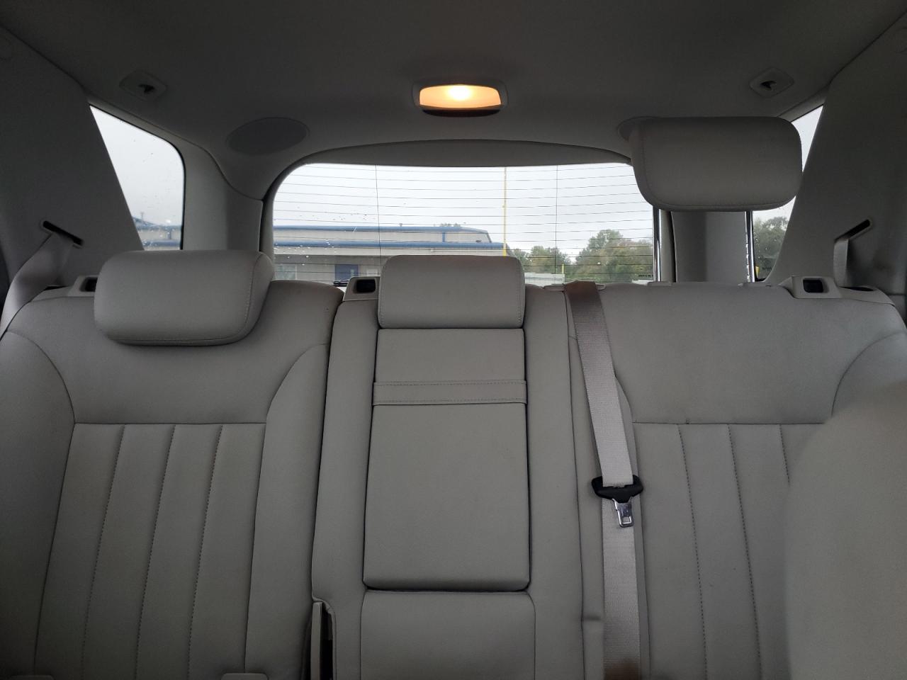 Mercedes-Benz M-Class 350 Image 6