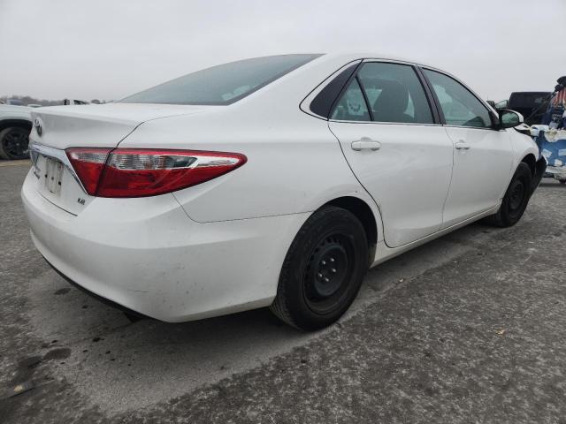 Toyota Camry Le Image 2