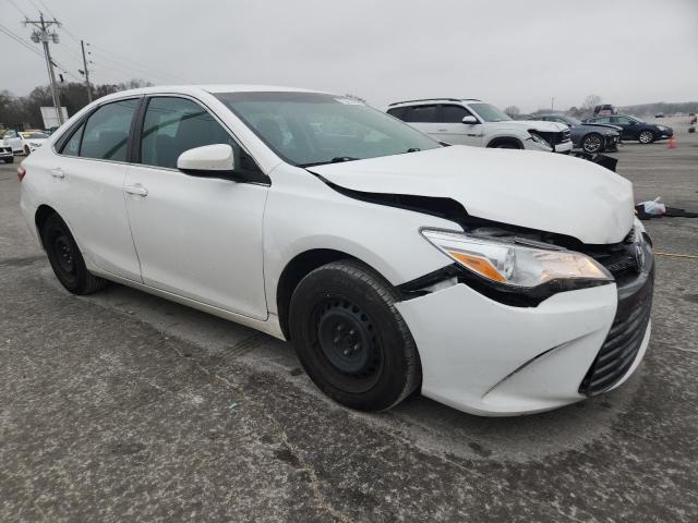 Toyota Camry Le Image 12