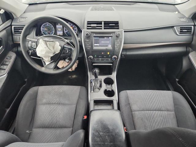 Toyota Camry Le Image 8