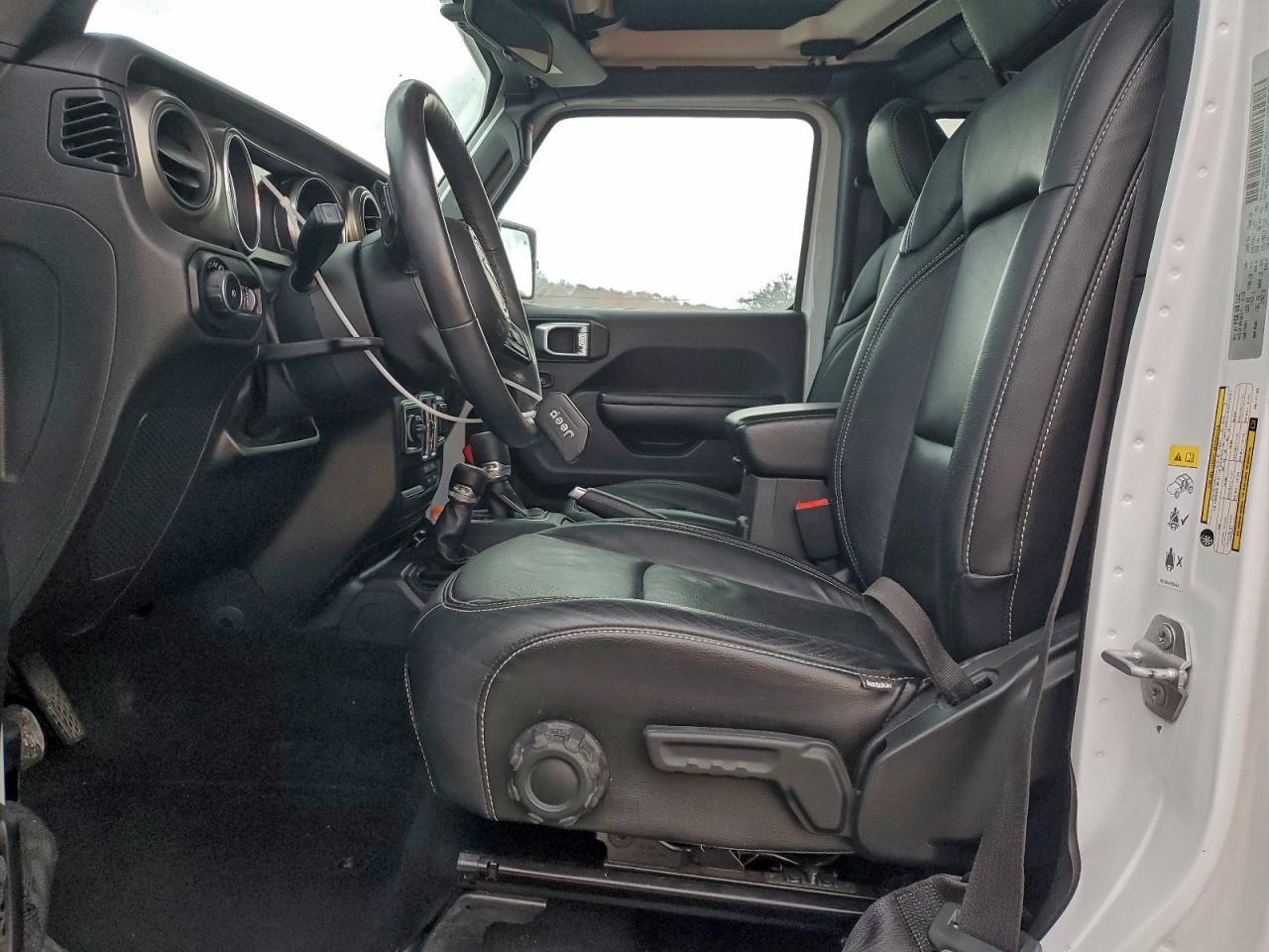 Jeep Wrangler Sport Image 9