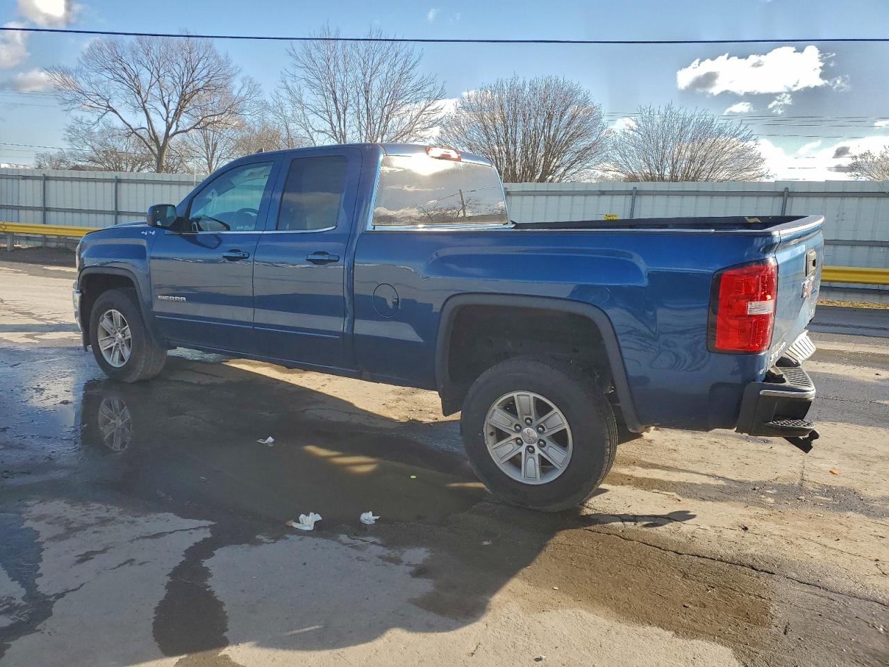 GMC Sierra K1500 Sle Image 11