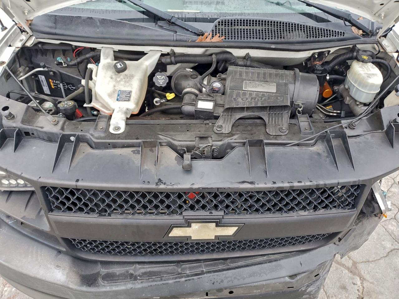 Chevrolet Express Image 12