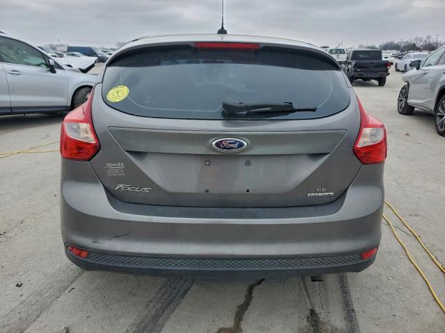 Ford Focus Se Image 6