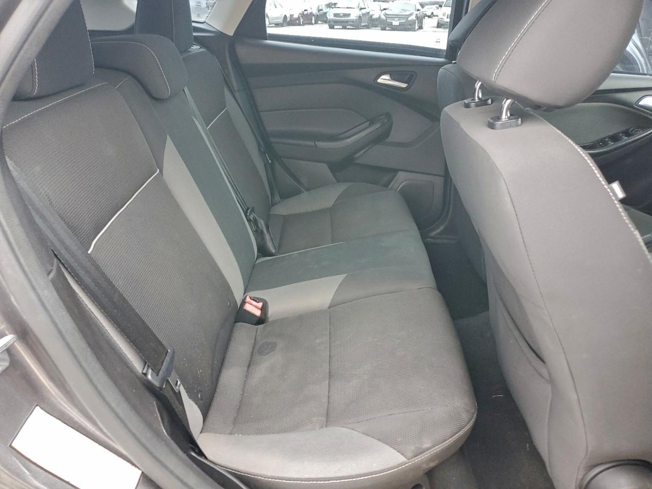 Ford Focus Se Image 10