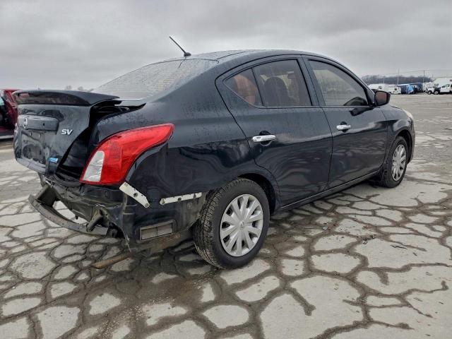 Nissan Versa S Image 8