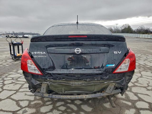 Nissan Versa S Image 2