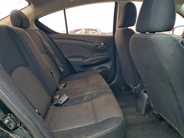 Nissan Versa S Image 6