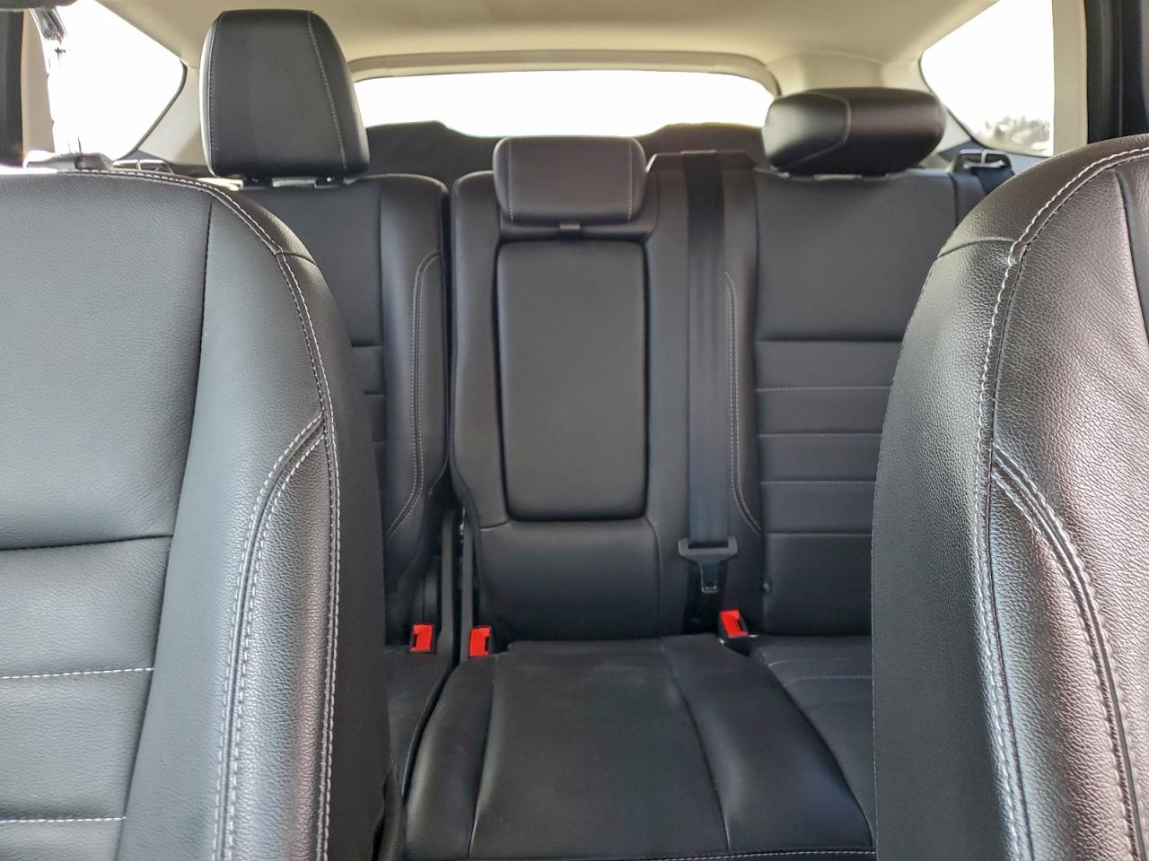 Ford Escape Titanium Image 13