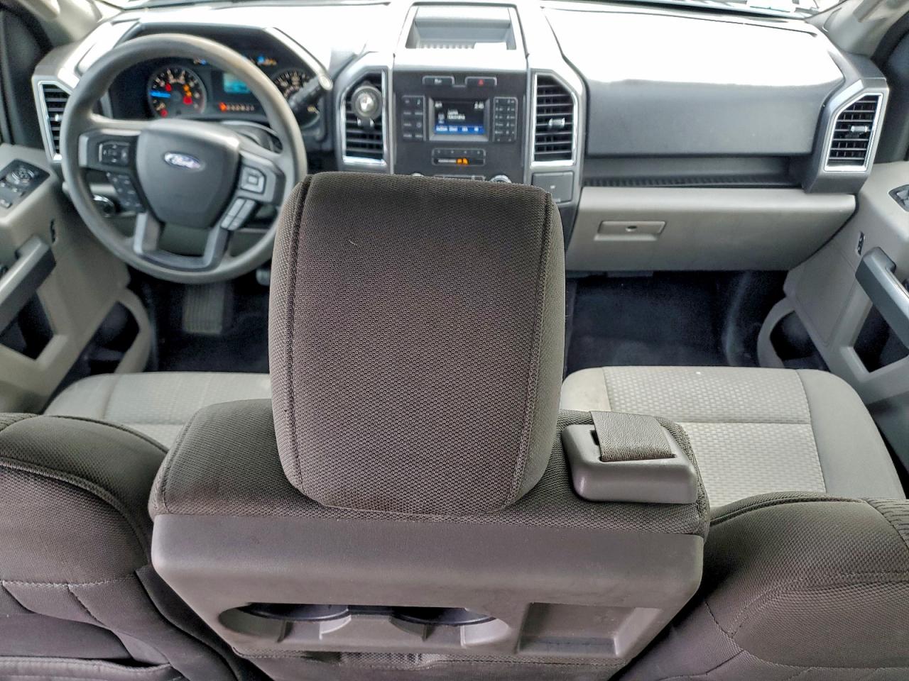 Ford F-150 Supercrew Image 11