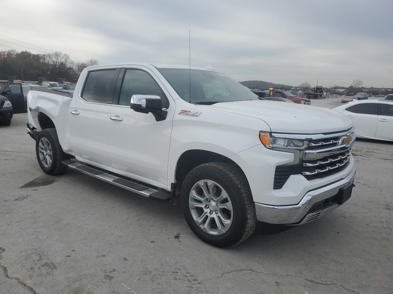 Chevrolet Silverado K1500 Ltz Image 2
