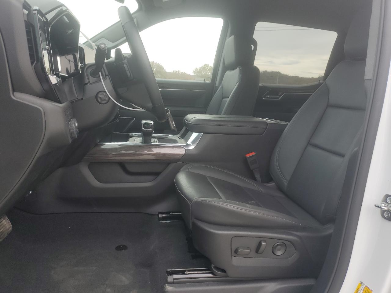 Chevrolet Silverado K1500 Ltz Image 7