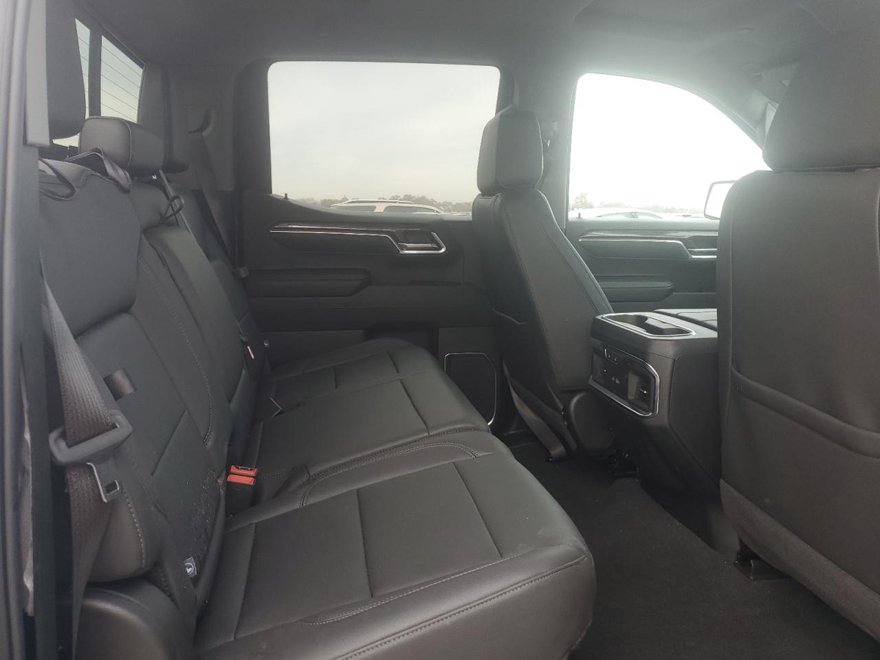 Chevrolet Silverado K1500 Ltz Image 10