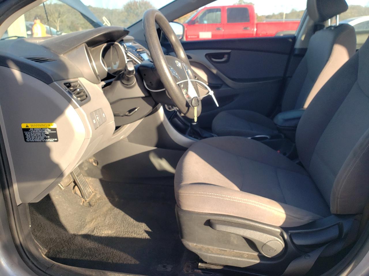 Hyundai ELANTRA Se Image 9