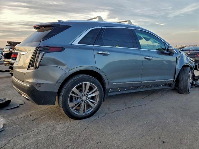 Cadillac XT5 Premium Luxury Image 2