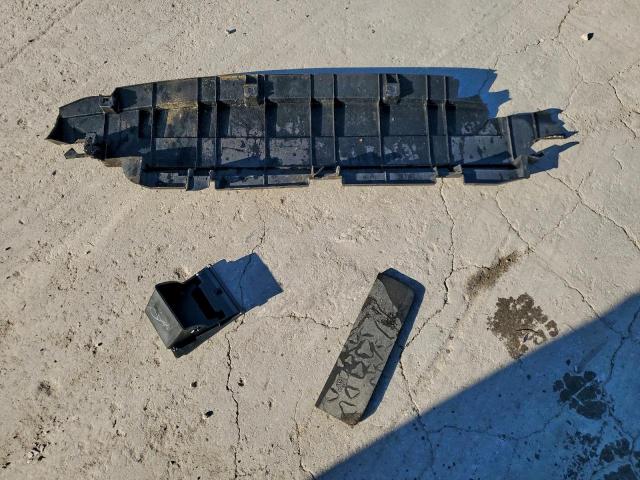 Toyota Camry Le Image 8