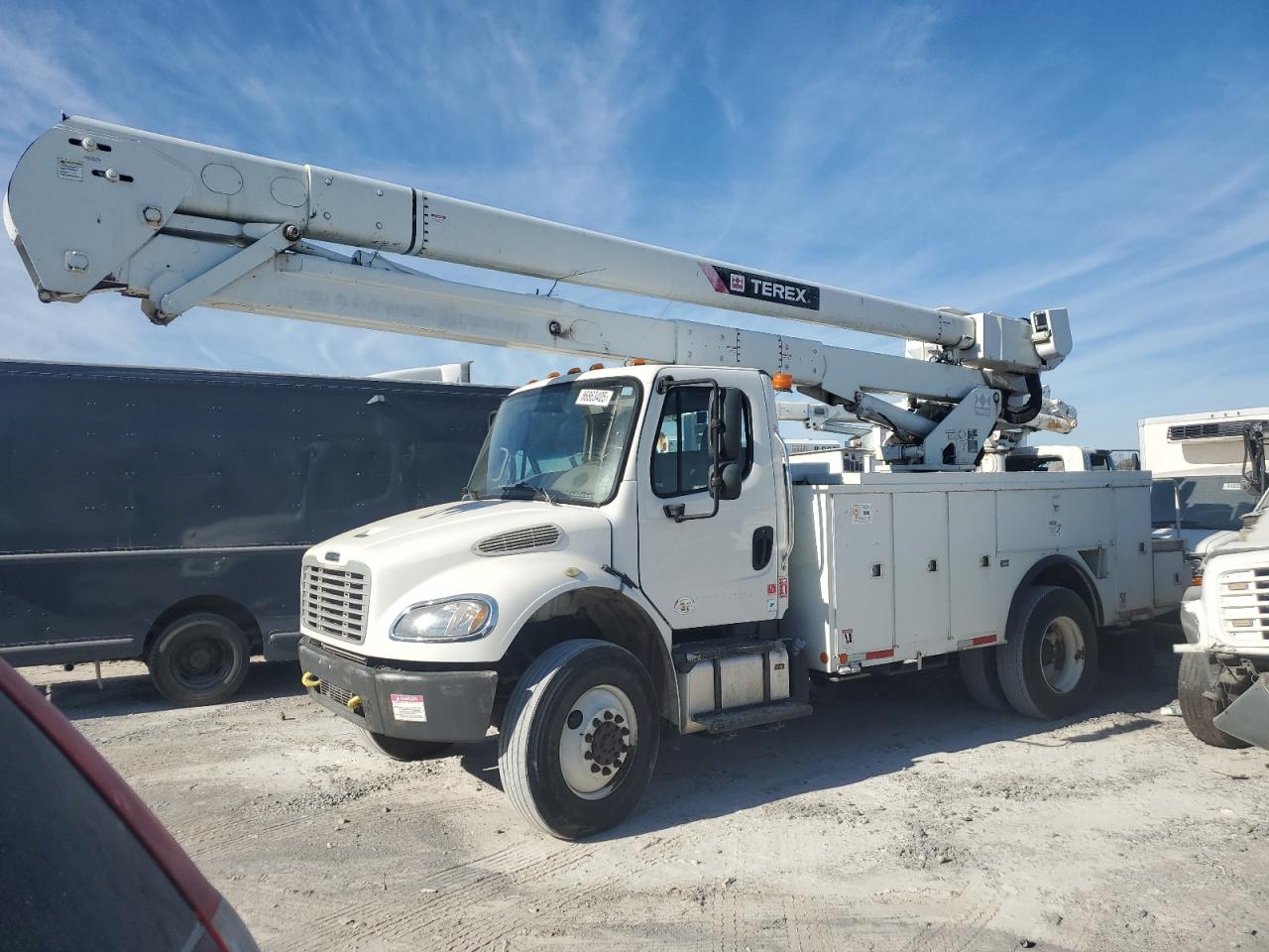 Freightliner M2 106 Medium Duty Image 2