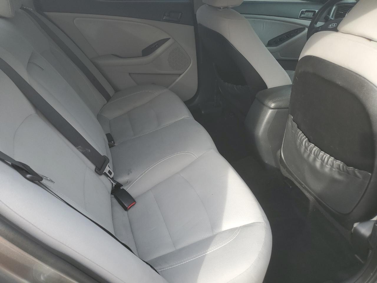 Kia Optima Lx Image 10