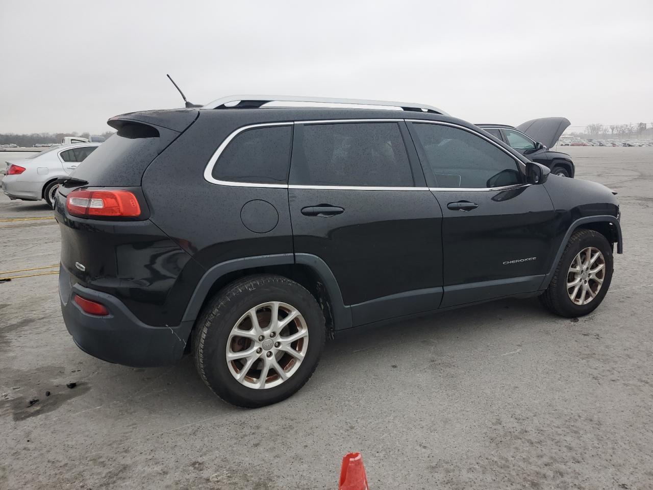 Jeep Grand Cherokee Latitude Image 4