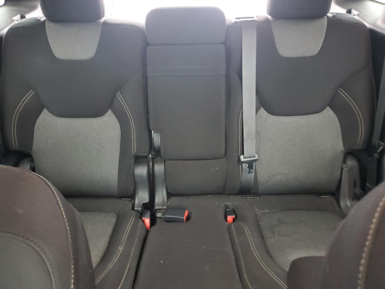 Jeep Grand Cherokee Latitude Image 14