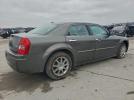 Chrysler 300 Touring Image 2