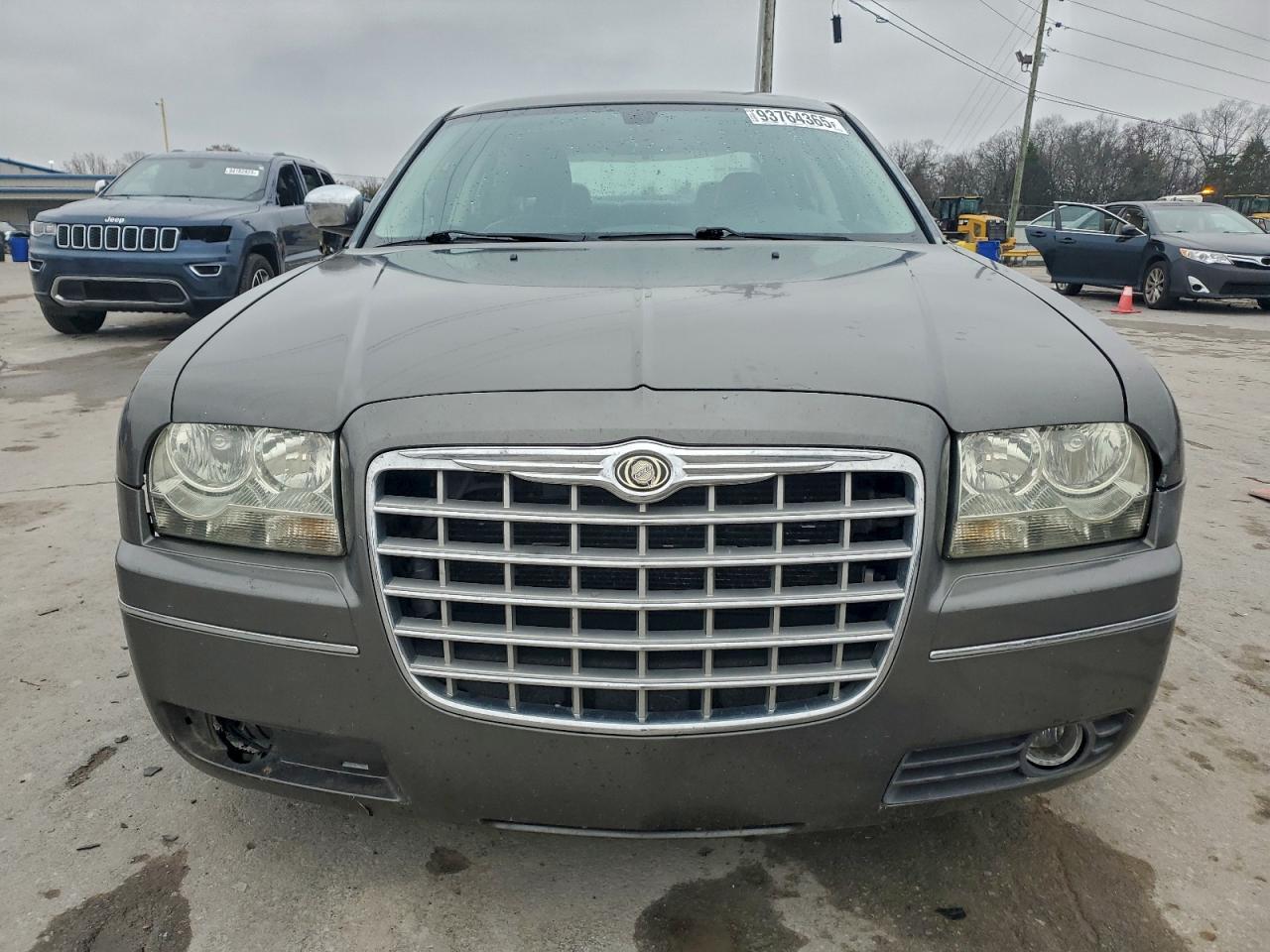 Chrysler 300 Touring Image 5