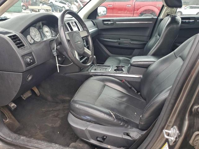 Chrysler 300 Touring Image 3