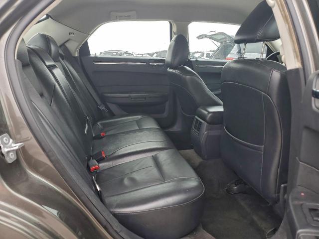 Chrysler 300 Touring Image 9